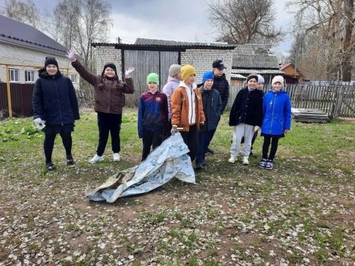 Лаешлылар «Чиста урманнар» һәм «Чиста ишегалды» акцияләрендә катнаша