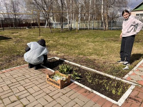 Команда «Движения Первых» Лаишевского района наводит порядок на подшефной территории