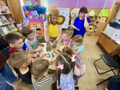 Книжный калейдоскоп «Читай и твори»: праздник чтения для детей