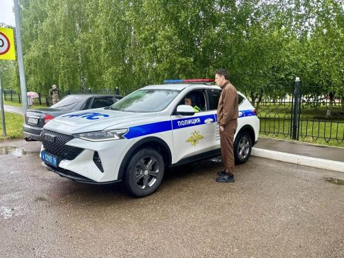 ЮЛ-ПАТРУЛЬ ХЕЗМӘТЕ РЕЙДЫ: БЕР СӘГАТЬ ЭЧЕНДӘ ҺӘР ИКЕНЧЕ МАШИНАДА — КАГЫЙДӘ БОЗУ.