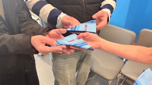 Лаишевцам на Первомай дарили платочки