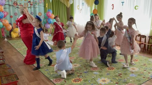 Выпускной в детском саду «Берёзка»: дошколята делают первый шаг во взрослую жизнь