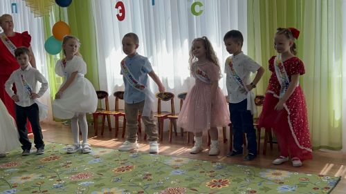 Выпускной в детском саду «Берёзка»: дошколята делают первый шаг во взрослую жизнь