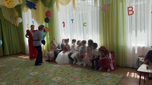 Выпускной в детском саду «Берёзка»: дошколята делают первый шаг во взрослую жизнь