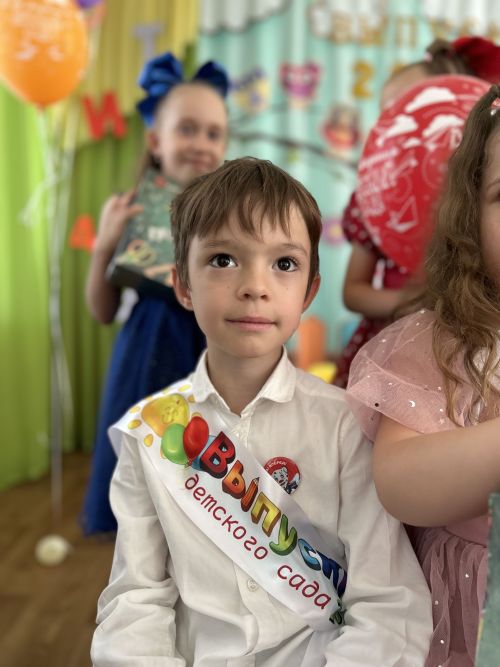 Выпускной в детском саду «Берёзка»: дошколята делают первый шаг во взрослую жизнь