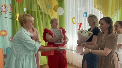 «Каенкай» балалар бакчасында чыгарылыш кичәсе: нәниләр зур тормышка беренче адым ясый!