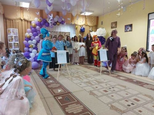 Хәерле юл сезгә, нәниләр! «Бәхетле нәни» бакчасында «Семицветики» төркеме канат кага!