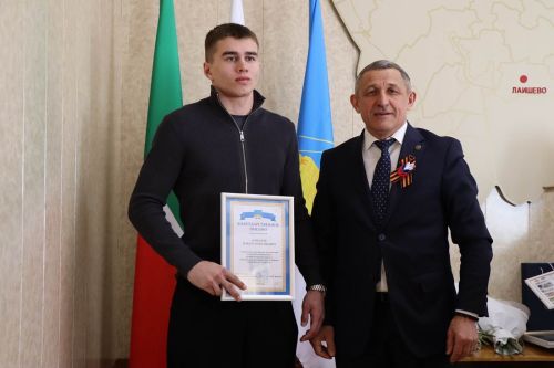 Лаеш районы башлыгы спорт, мәдәният һәм тәрбия өлкәсендәге уңышларны билгеләп үтте