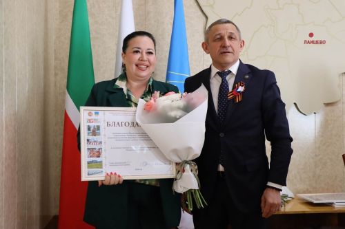 Лаеш районы башлыгы спорт, мәдәният һәм тәрбия өлкәсендәге уңышларны билгеләп үтте