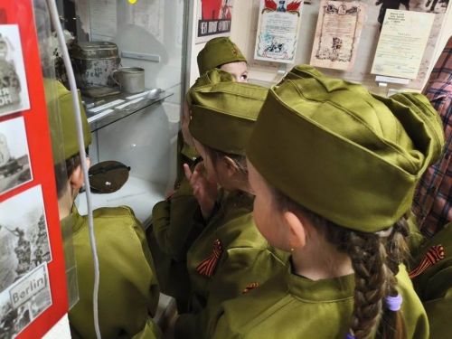 Вакыт аша: яшь артистларның маршы ничек батырлык юлына әверелде