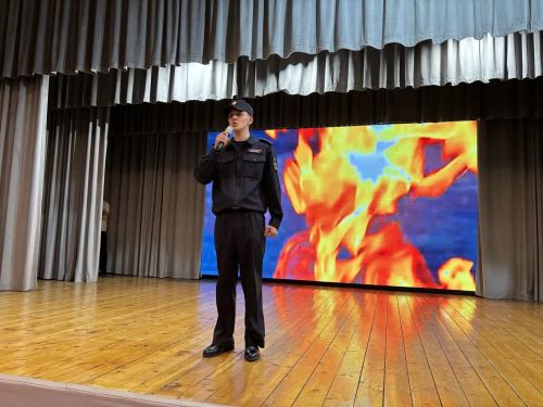 Память жива: в Лаишевском техникуме прошёл праздничный концерт ко Дню Победы