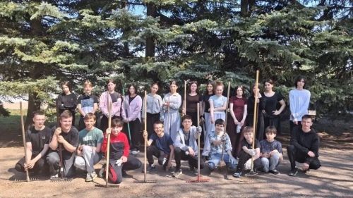 Субботник и патриотические акции в Столбищенской школе