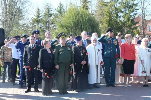 На памятнике героям спецоперации в Лаишево 195 имен