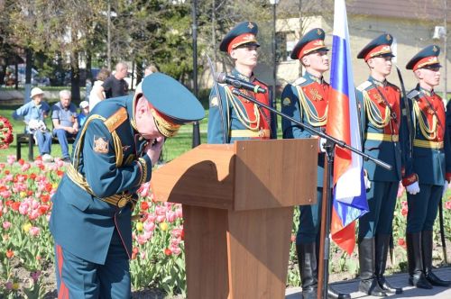 На памятнике героям спецоперации в Лаишево 195 имен