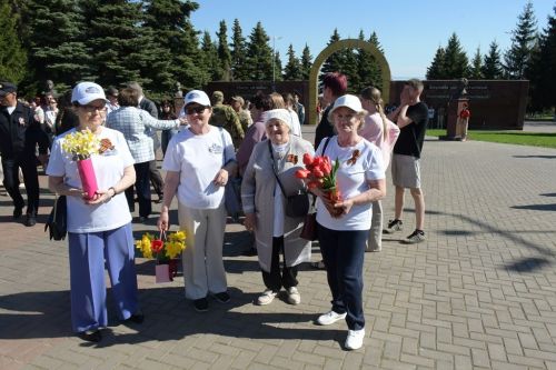 На памятнике героям спецоперации в Лаишево 195 имен