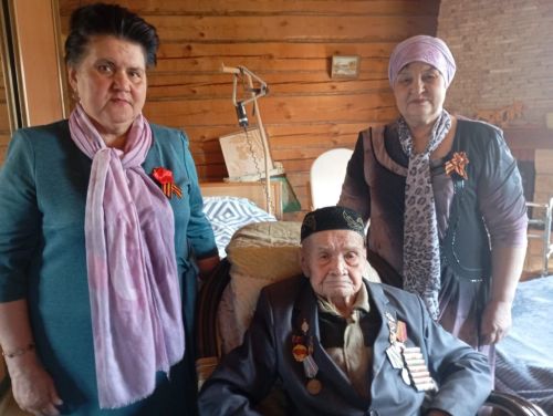 Татар Сараланының тере легендасы: Самат абый Хөсәеновка 104 яшь!