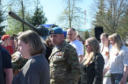 На памятнике героям спецоперации в Лаишево 195 имен