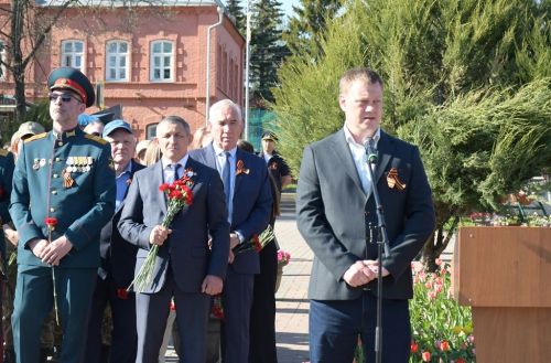 На памятнике героям спецоперации в Лаишево 195 имен