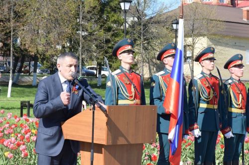 На памятнике героям спецоперации в Лаишево 195 имен