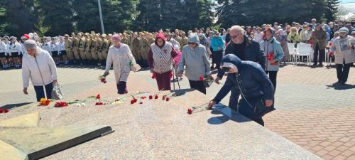 Лаешлылар Бөек Ватан сугышында һәлак булганнарны хөрмәтләп искә алдылар.