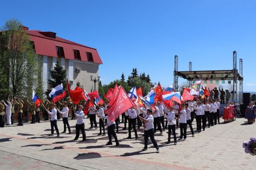 На лаишевской Соборной площади прошел праздничный концерт ко Дню Победы