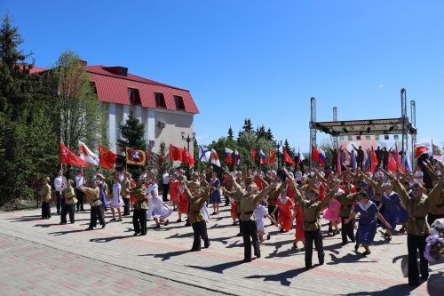 На лаишевской Соборной площади прошел праздничный концерт ко Дню Победы