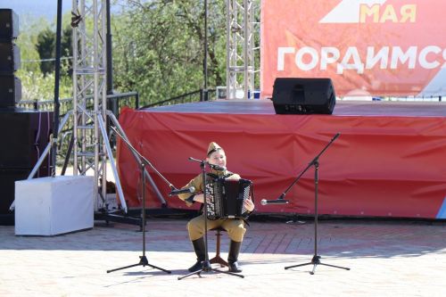На лаишевской Соборной площади прошел праздничный концерт ко Дню Победы