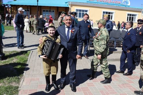 На лаишевской Соборной площади прошел праздничный концерт ко Дню Победы