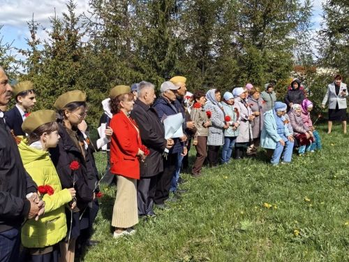 Татар Янтыгында Җиңү митингы: Геройлар исеме — йөрәкләрдә!