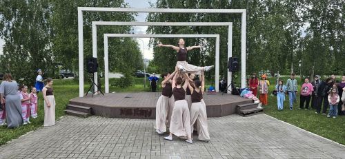 Лаеш районында Балаларны саклау көнен билгеләп үтәләр