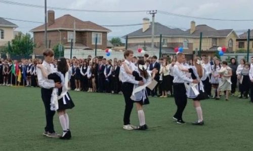 Выпускники Лаишевского района встречают взрослую жизнь