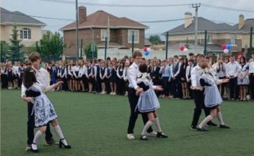 Выпускники Лаишевского района встречают взрослую жизнь