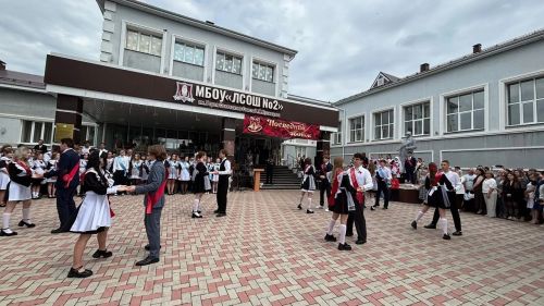 Лаишевские выпускники прощаются со школой