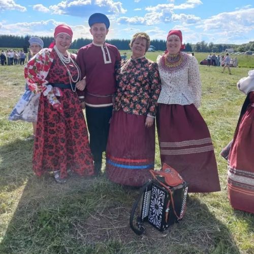 Гармонистка из Лаишевского района выступила на русском народном празднике «Петровское заговенье»