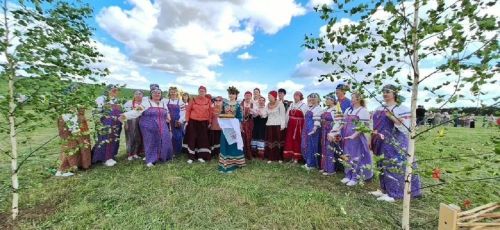 Гармонистка из Лаишевского района выступила на русском народном празднике «Петровское заговенье»