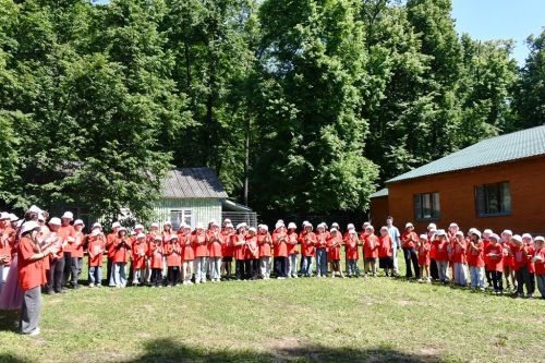 В лагере «Липки» открылась первая смена