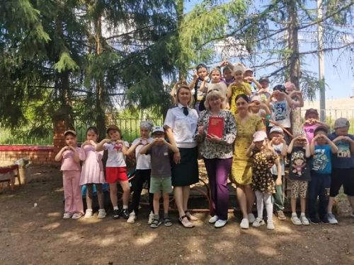 Лаишевцы узнали о Красной книге и борьбе с борщевиком