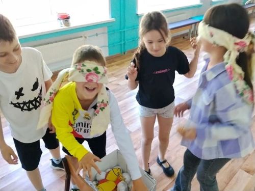 Дети Лаишевского района в каникулы изучают цветы и океаны