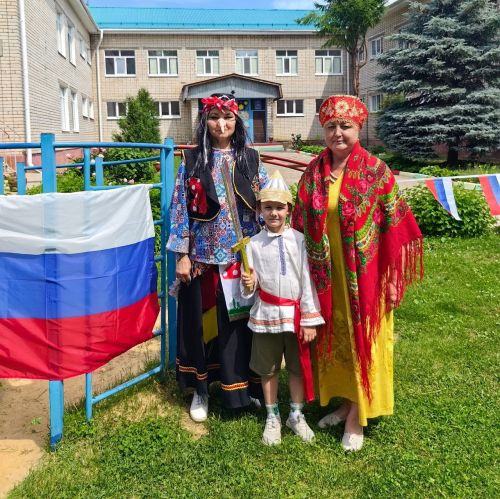 В День России в Лаишевском районе организовали квест «Тайна волшебной короны»