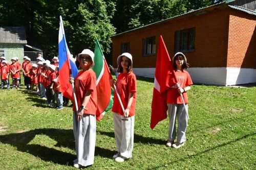 В лагере «Липки» открылась первая смена