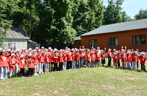 В лагере «Липки» открылась первая смена