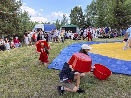 Татар Янтыгы гөрләде: Сабантуй кунакларны зур авыл түгәрәгенә берләштерде