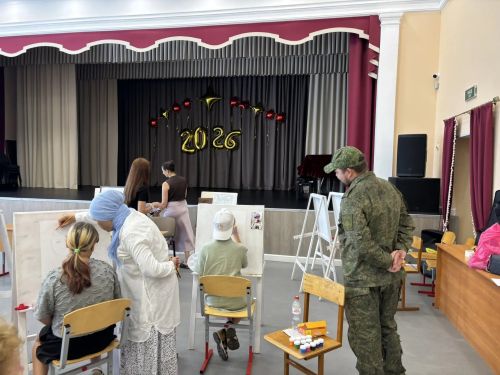 «Минем әтием — Герой»: Лаешта МХОда катнашучыларның балалары әтиләренең портретларын ясый