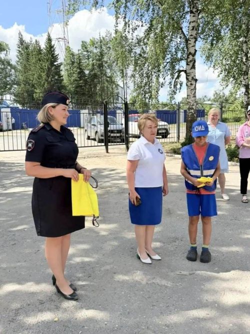 Светофорлар һәм билгеләр — уйныйбыз, өйрәнәбез, саклыйбыз