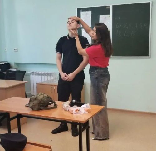 Для лаишевских студентов провели мастер-класс по оказанию первой медицинской помощи