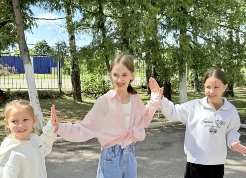 Пришкольный лагерь Песчано-Ковалинской школы: незабываемый первый праздник лета