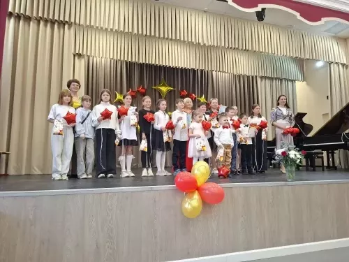 Музыка, объединяющая поколения: в Лаишево состоялся концерт «Учитель — ученик»