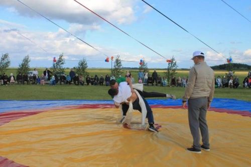 Авыл көне: Сиңгел авылында чын күңелдән биеделәр һәм күңел ачтылар