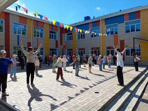 Здоровый образ жизни для школьников: как сделать утреннюю зарядку увлекательной