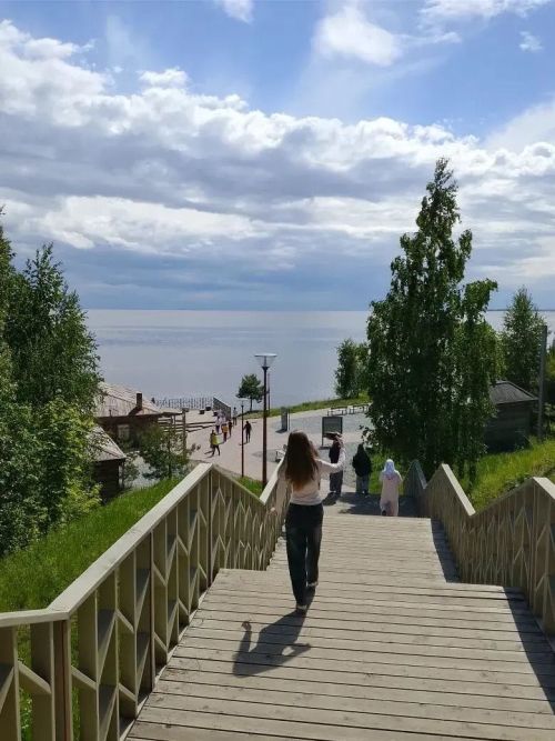 Казанские школьники встретили каникулы экскурсией в Лаишево
